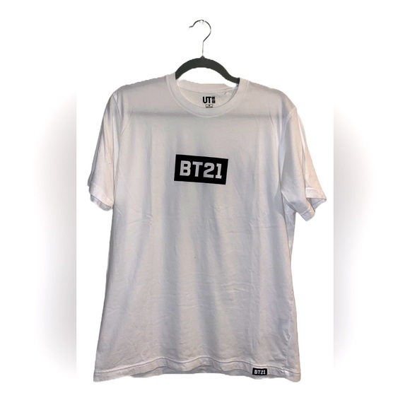 bt21 Other - BT21 x Uniqlo BTS Line Friends Character Graphic Short Sleeve Shirt Unisex Sz M